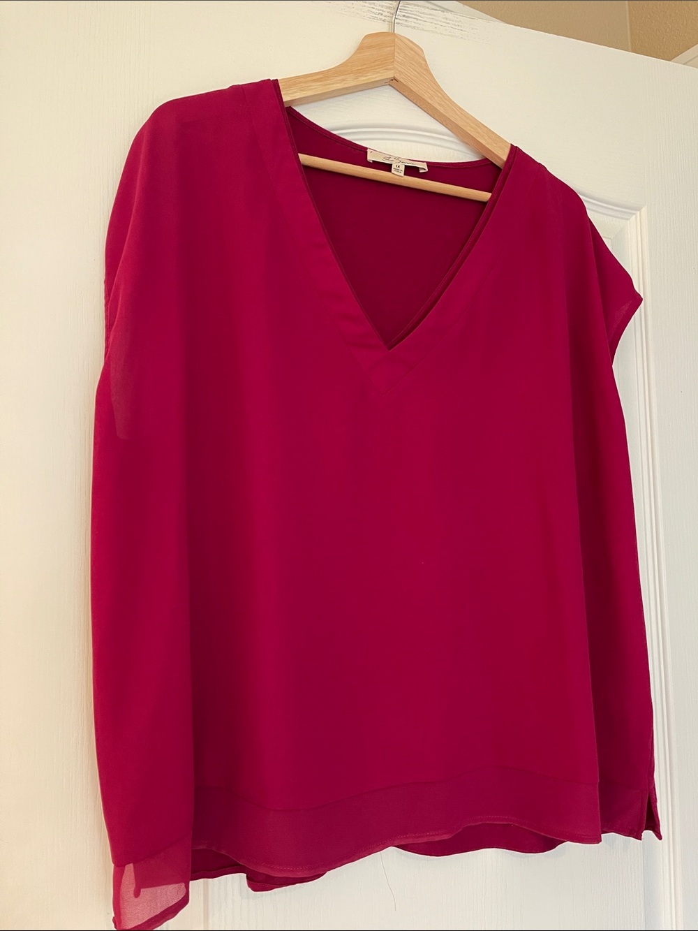 Sleeveless V-Neck Blouse in Raspberry